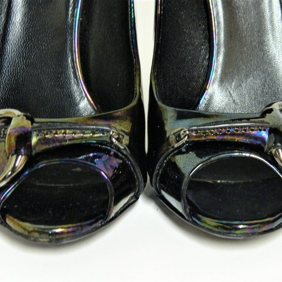 Gucci Iridescent Peep Toe Pump - Picture 5 of 13